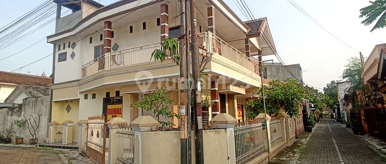 Hook, 3 Floors, Near Mosque 1