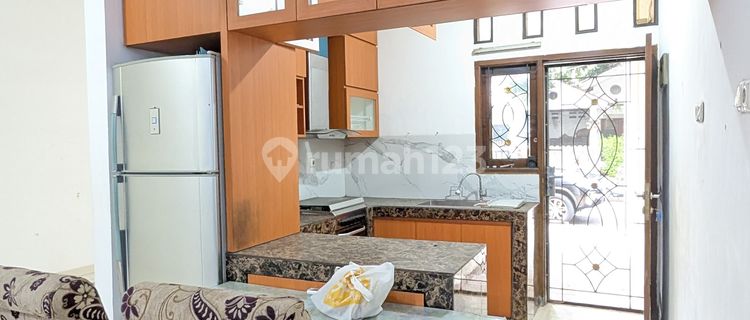 For Rent: Many Rooms House Raffless Hills Cibubur Semi Furnished 1