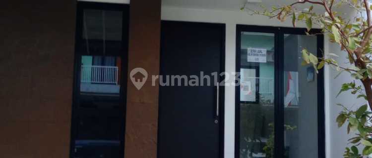 Disewakan Rumah Standart Lavesh Harapan Indah Bekasi 1