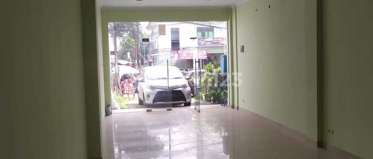 Rent a Good & Strategic Shop House in Pondok Gede, East Jakarta 1
