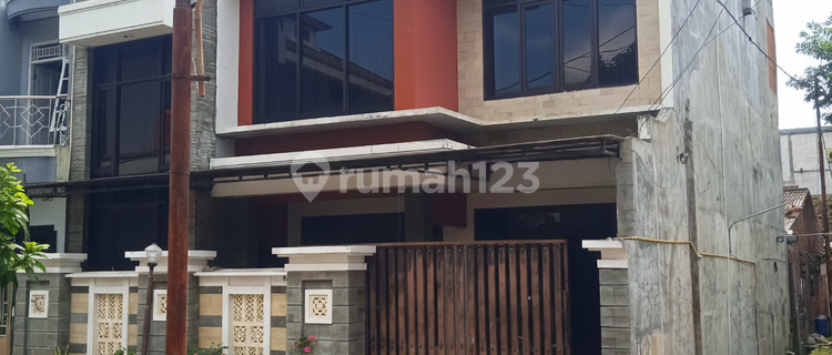 Minimalist Flood-Free House in Parang Baris Tlogosari 1