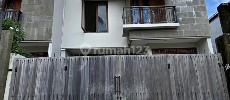 Rumah 2 Lantai di Padangsambian Denpasar Barat 1