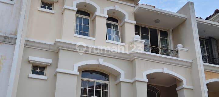 Disewakan Rumah di BGM Pantai Indah Kapuk (PIK) 1 1