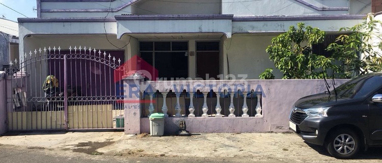 Hook House in the City Center. Safe and Quiet Neighborhood. 1