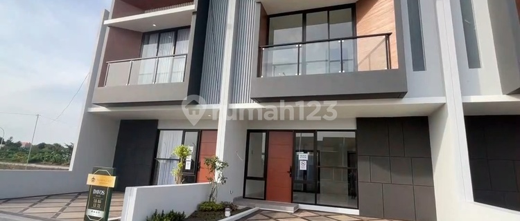 Rumah 2 Lantai Baru Dekat Surabaya Kota Tanpa Dp Lahan Luas 1