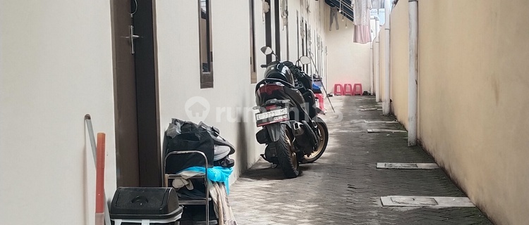 Active 16-Room Cheap Boarding House with Tenants Next to Lipoo Sidoarjo 1