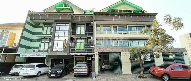 Waterfront boarding house in Citraland Surabaya near Ciputra Citraland 1