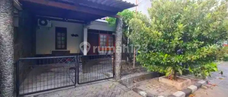 Rumah Babatan Pratama Wiyung Surabaya, Royal Residence 1