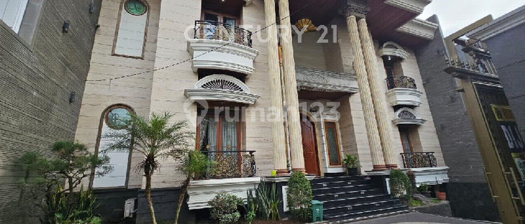 Classic Luxury House  Ready to Occupy  Sekejati Bandung 1