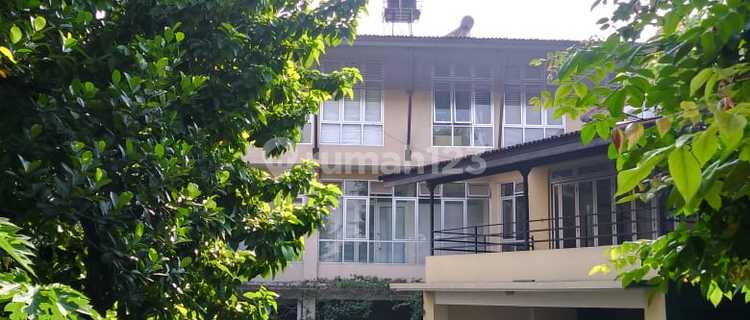 Spacious House in Strategic Location at Lebak Bulus Suitable for Investment 1