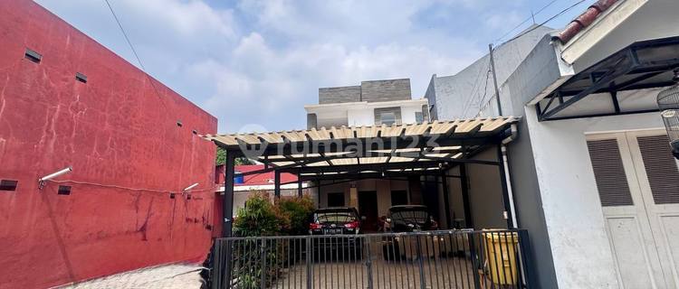For Sale 2.5 Story Ready-to-Occupy House In Cilandak 1