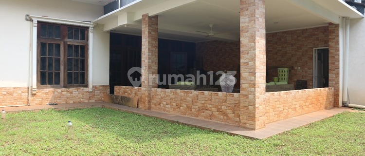Dijual Cepat Property Investasi Rumah + Kost Strategis Di Kemang 1
