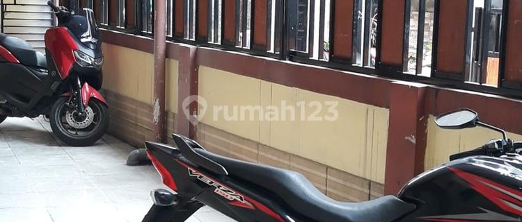 Ready-to-Occupy Boarding House for Sale, Strategic Location in Central Bogor 1