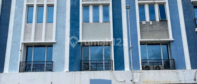 For Rent: 3-Story Shop House in CSB Mall 1