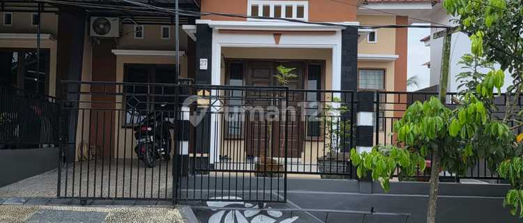 Well-Maintained Ready-to-Live House for Sale in Samarinda 1