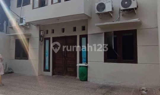 Ton - Dijual Rumah Kost Patal Senayan 18 Kamar Furnish  1