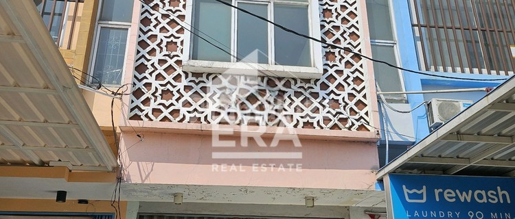Strategic 3-Story Shophouse 1