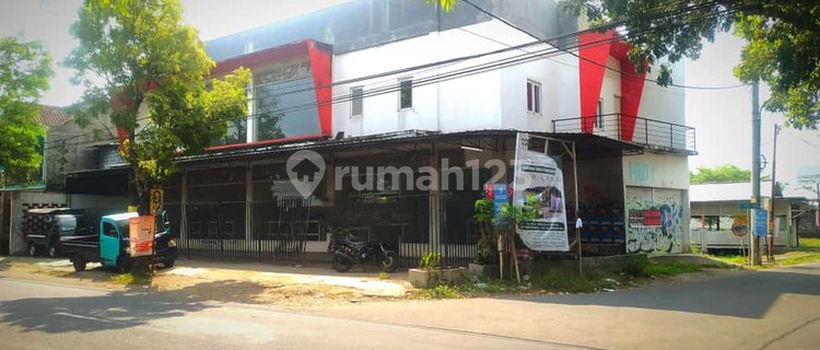 For Rent: Shop House Suitable for Business, Strategic Location Near Godean Market 1