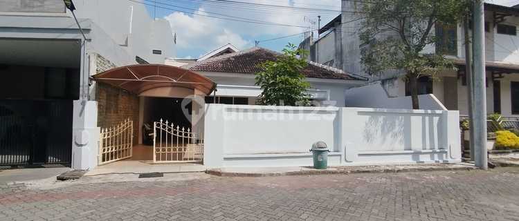 For Rent House in Taman Griya Indah Housing Complex, Location Near Mirota Godean 1