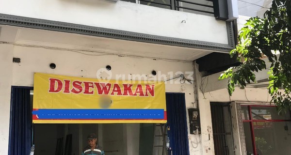 Strategic 2-Story Shophouse in Babarsari Business Area, Steps Away from a Prestigious Campus, Caturtunggal, Depok, Sleman 1