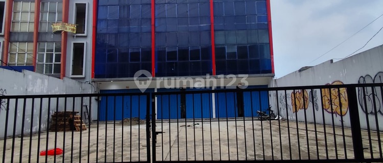 5 1/2 Story Connected Shophouse Ready to Occupy in Central Bogor City 1