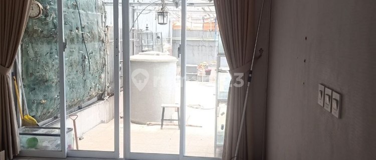 Comfortable and Cool House in Kbp 1