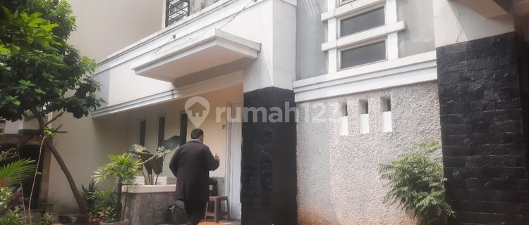 Affordable House for Sale at Raffles Hills Depok Through Official Auction! 1