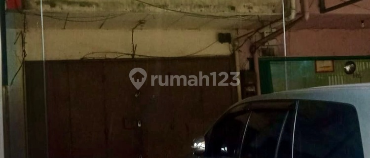 For Rent: 3-Story Shop House in Senen, Central Jakarta 1