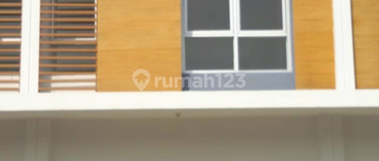 Ready-to-Use and Affordable Ruko in Industrial Area with Good Condition 1