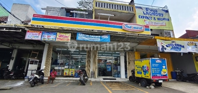 2-Story Shop House on Jl. Swadarma Raya, Near Toll Road and Easy Access to Transjakarta, South Jakarta 1
