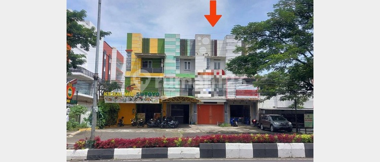Affordable Shop House with Strategic Location on Letjen Sutoyo Main Road, Malang 1