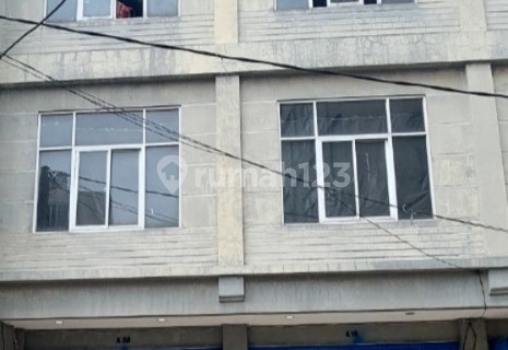 For Sale Auction Attached Shophouse in Sepatan Tangerang 1