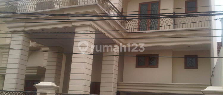 For Sale 2 Plots of Land with Luxurious House and Extensive Land - Total Land Area 463 M2 with SHM (Certificate of Ownership) Location: Jl. Pondok Cabe, Pamulang - South Tangerang. 1