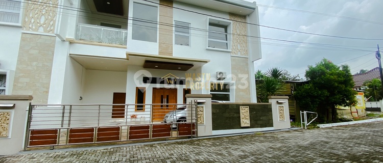 RUMAH 2LT, SIAP HUNI 3 MENIT KE SMA NEGERI 2 NGAGLIK 1