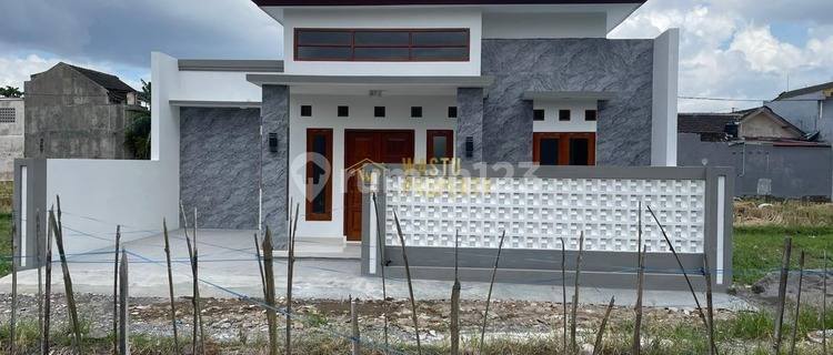 Ready-to-Occupy House 700M Near Al Azhar World School Yogyakarta 1
