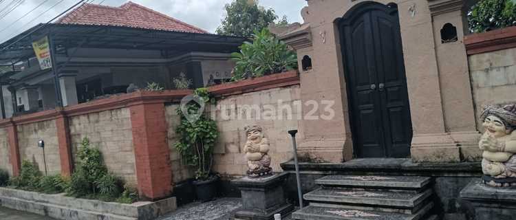 Bali Nuance House with River View Ready for Rent 1