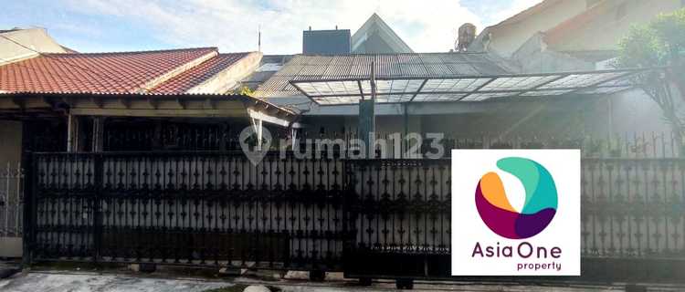 For rent, a beautiful and spacious house in Kayu Putih. 1