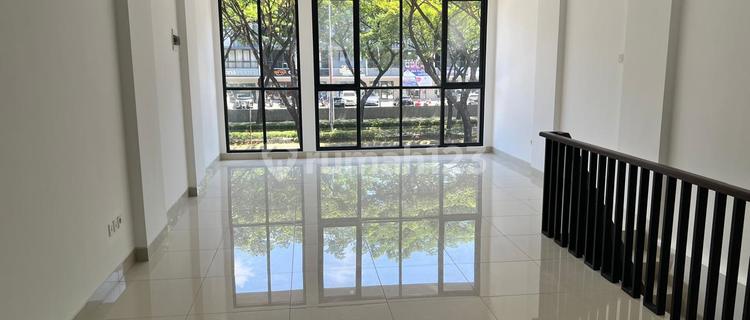 For Rent 3-Storey Ruko in Greenwich Business Park, Facing the Road in BSD City 1