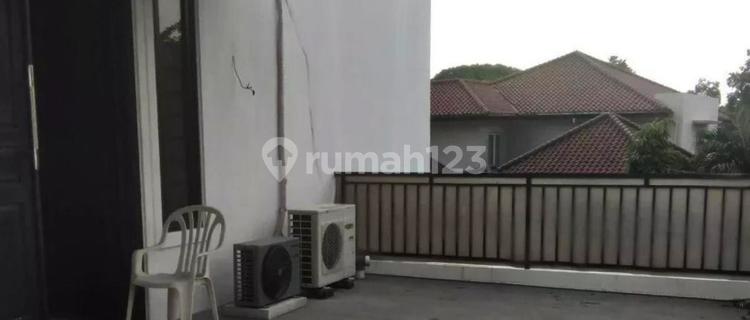 Rumah Hoek Strategis Menteng 350M² SHM Lokasi Sangat Eksklusif Tenang Nyaman 1