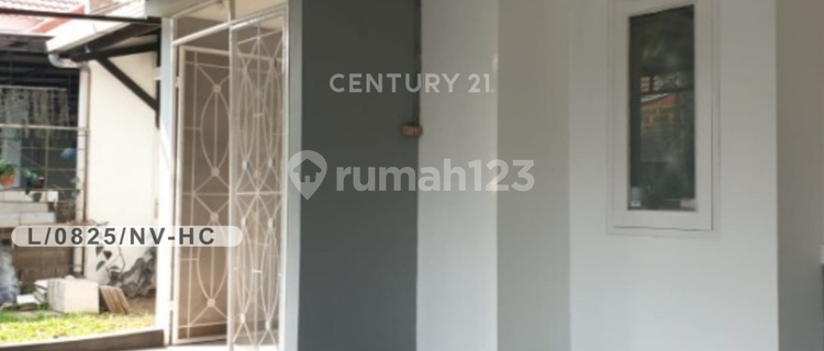 Single-Story House in Kota Baru Parahyangan, Bandung 1