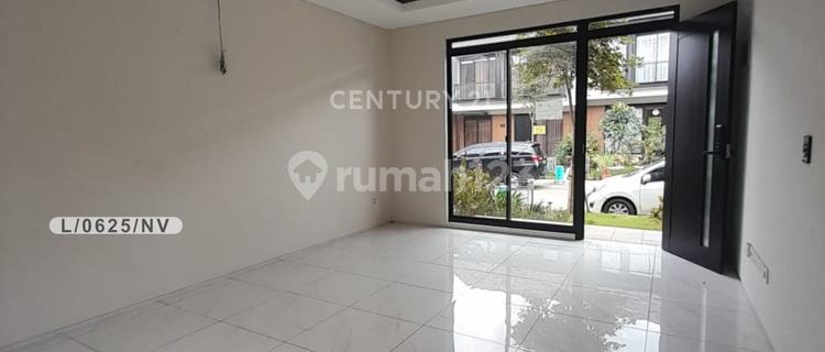 Comfortable Ready-to-Occupy House in Kota Baru Parahyangan, Bandung 1