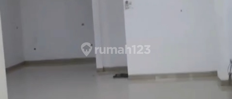 For Sale Quickly 1 1/2 Story House in Sunter Metro 1