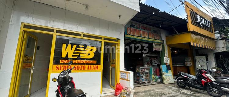 For Quick Sale: Shop House and can be used for Boarding House in Saharjo. 1