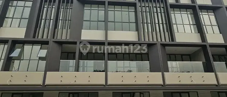 Ruko Enchante Hadap Jalan Raya di Bsd City 1