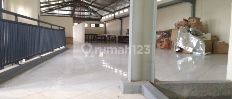 For Rent, Jati Asih Commercial Building, to Grow Your Business in the Strategic Area of Jatiasih, Bekasi. Spacious and Representative Building, Highly Suitable for Various Types of Businesses Such as Office, School, Clinic, Warehouse, Training Center, or Other Commercial Ventures. 1