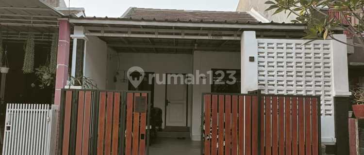 Semi-Furnished Ready-to-Live House at Bukit Golf Cibubur 1