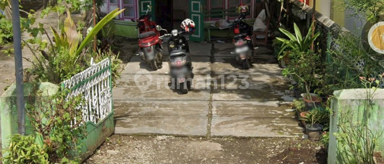 Land + Old House in Front of Solok City Election Polling Station - Suitable for Building a Motel / Accommodation 1