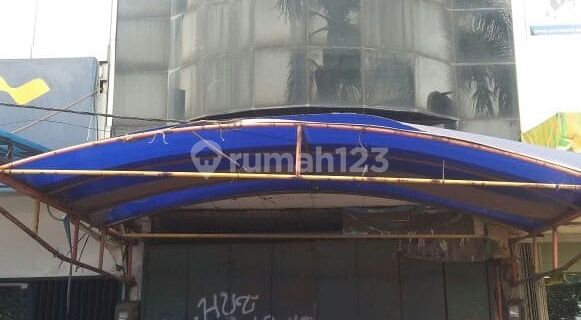 Shop House on Peta South Street (Size 5x17 m) 1