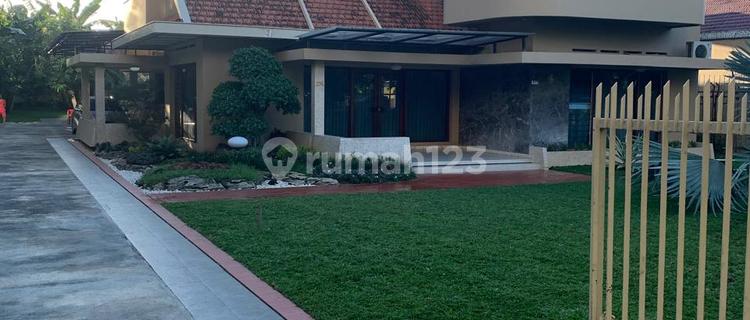 Rumah 2 Lantai Cantik dan Megah di Pusat Kota Semarang 1