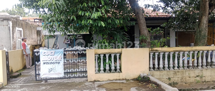 Dijual Cepat Tanah Plus Bangunan Lt 427 Lb 385 Kt 5 Km 4 di Semarang Barat 1